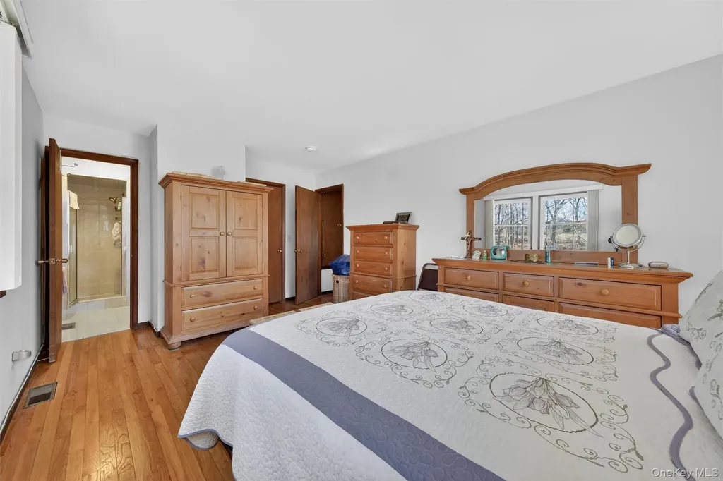 32 Sachson Place Wappingers Falls NY 12590