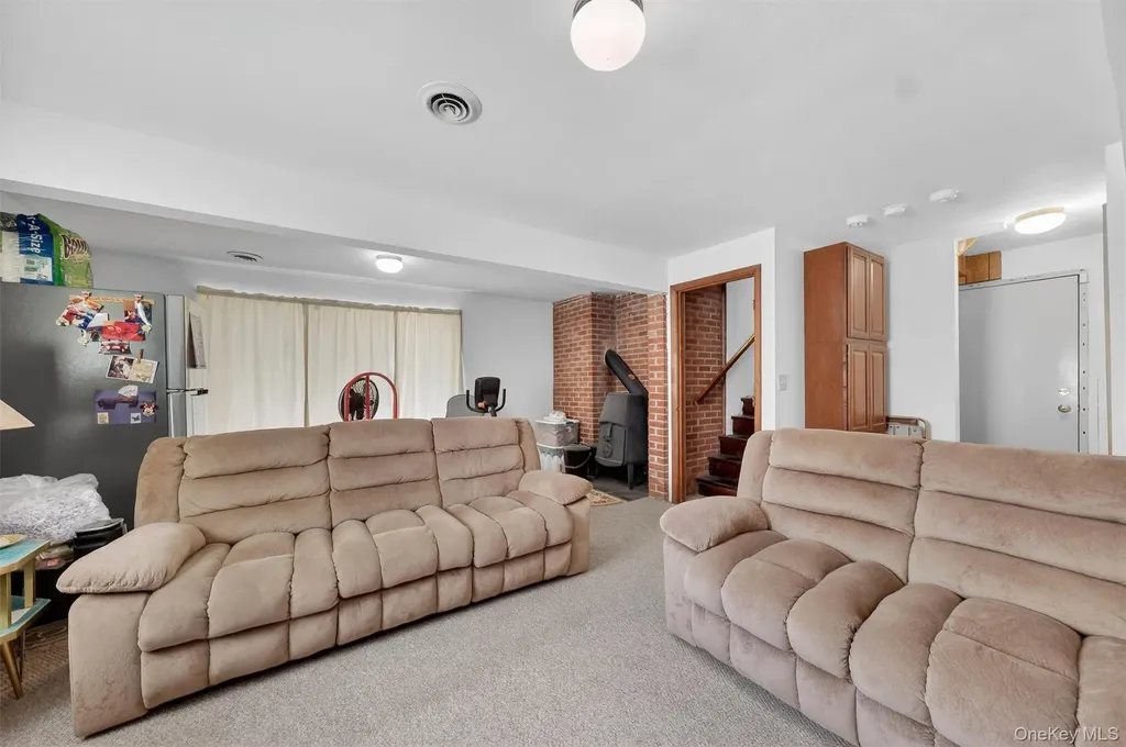 32 Sachson Place Wappingers Falls NY 12590