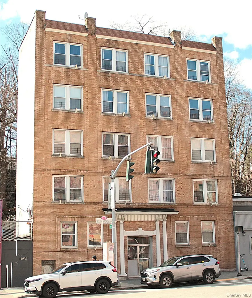 625 S Broadway Yonkers NY 10705