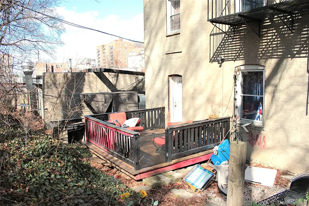 625 S Broadway Yonkers NY 10705