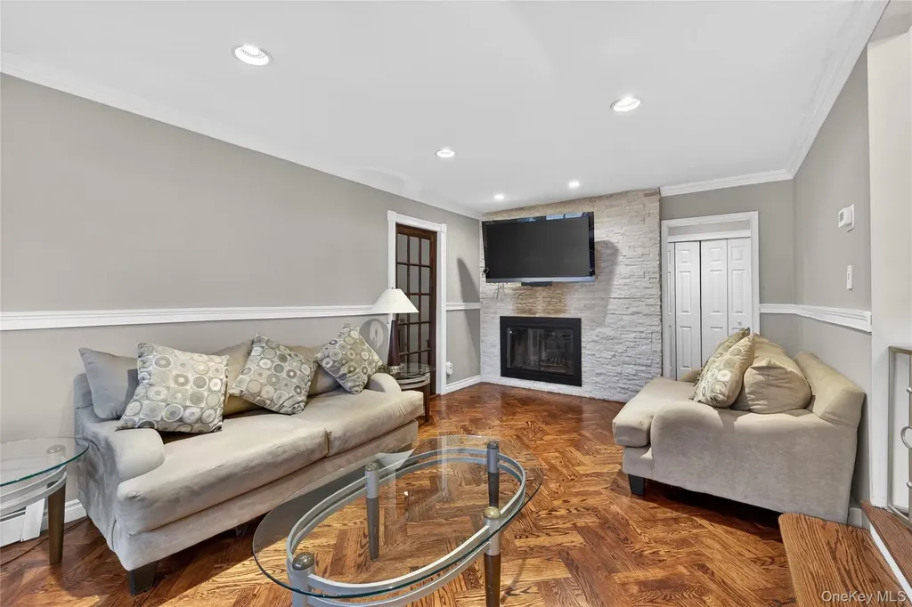 11 Dorchester Drive Coram NY 11727