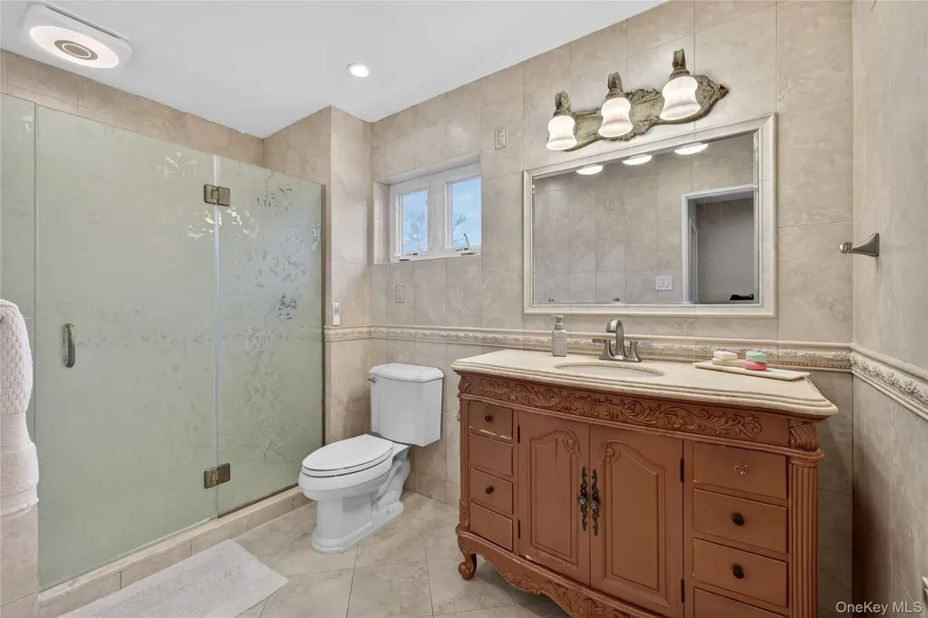 11 Dorchester Drive Coram NY 11727