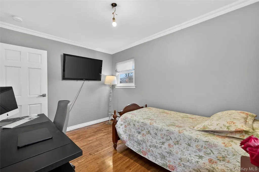 11 Dorchester Drive Coram NY 11727