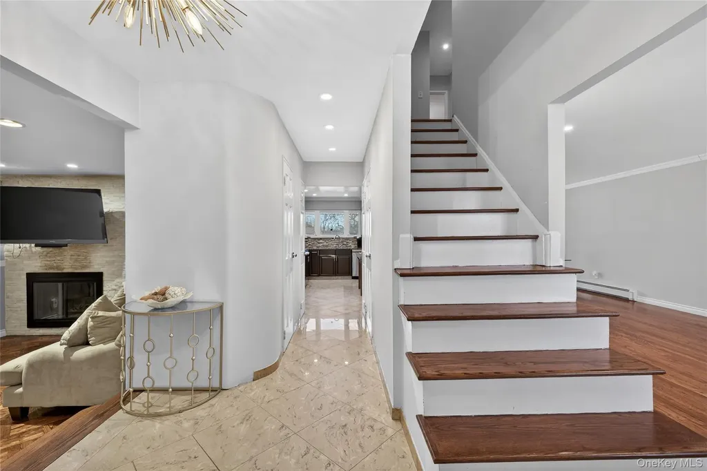 11 Dorchester Drive Coram NY 11727