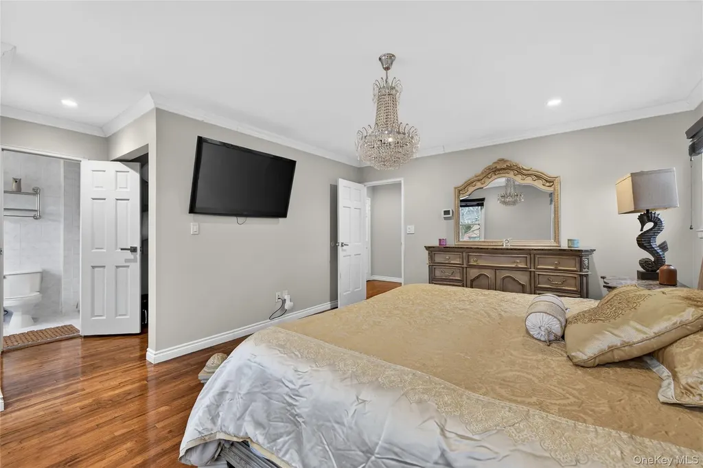 11 Dorchester Drive Coram NY 11727