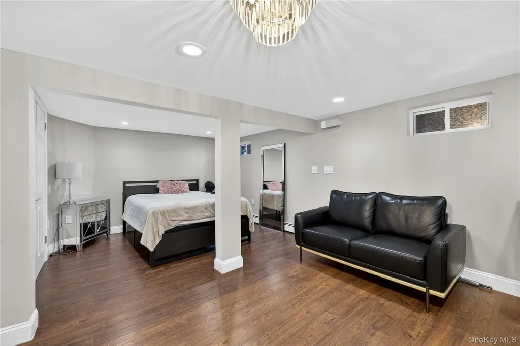 11 Dorchester Drive Coram NY 11727