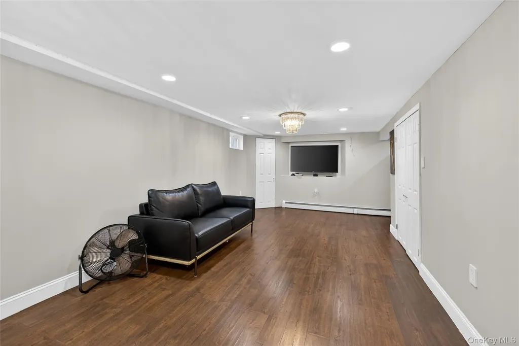 11 Dorchester Drive Coram NY 11727