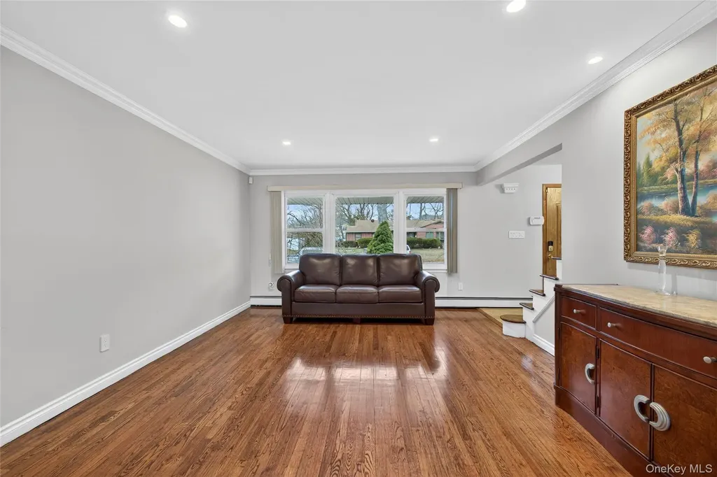 11 Dorchester Drive Coram NY 11727