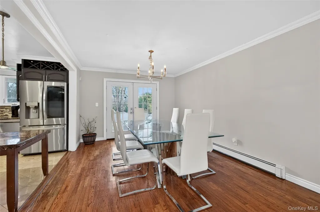 11 Dorchester Drive Coram NY 11727
