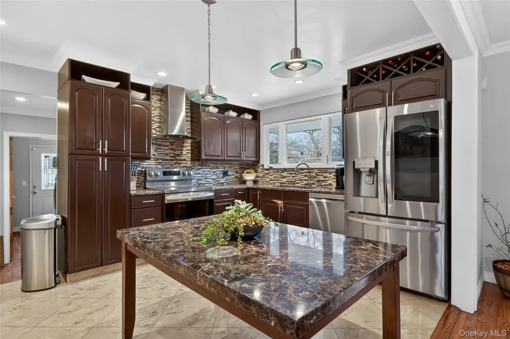 11 Dorchester Drive Coram NY 11727