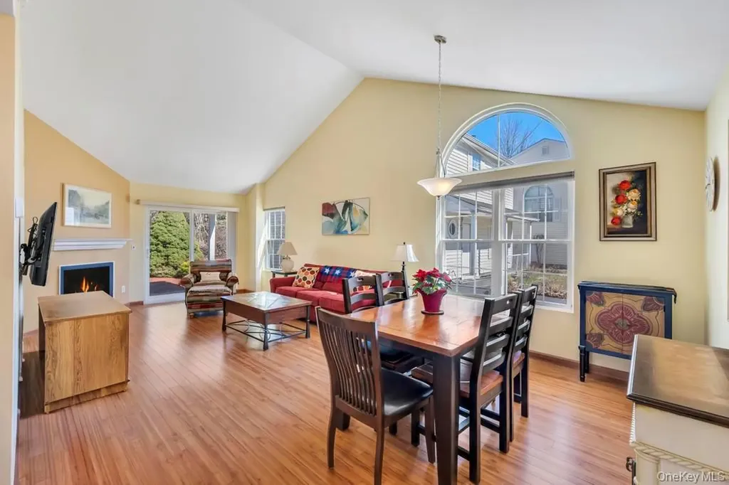 13 Mallard Path Coram NY 11727