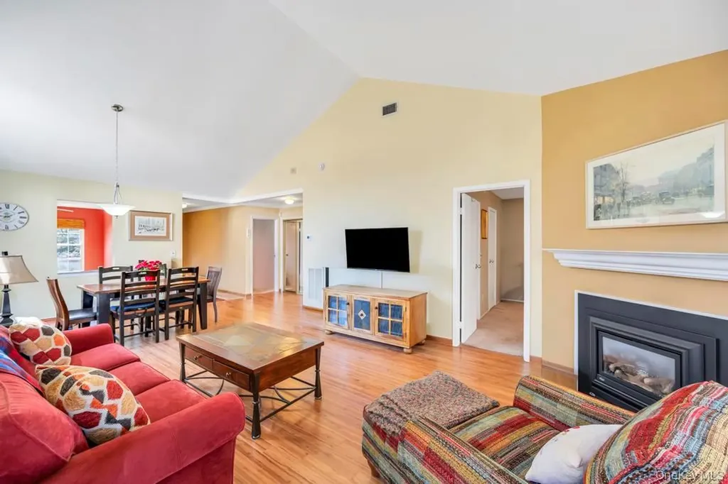 13 Mallard Path Coram NY 11727