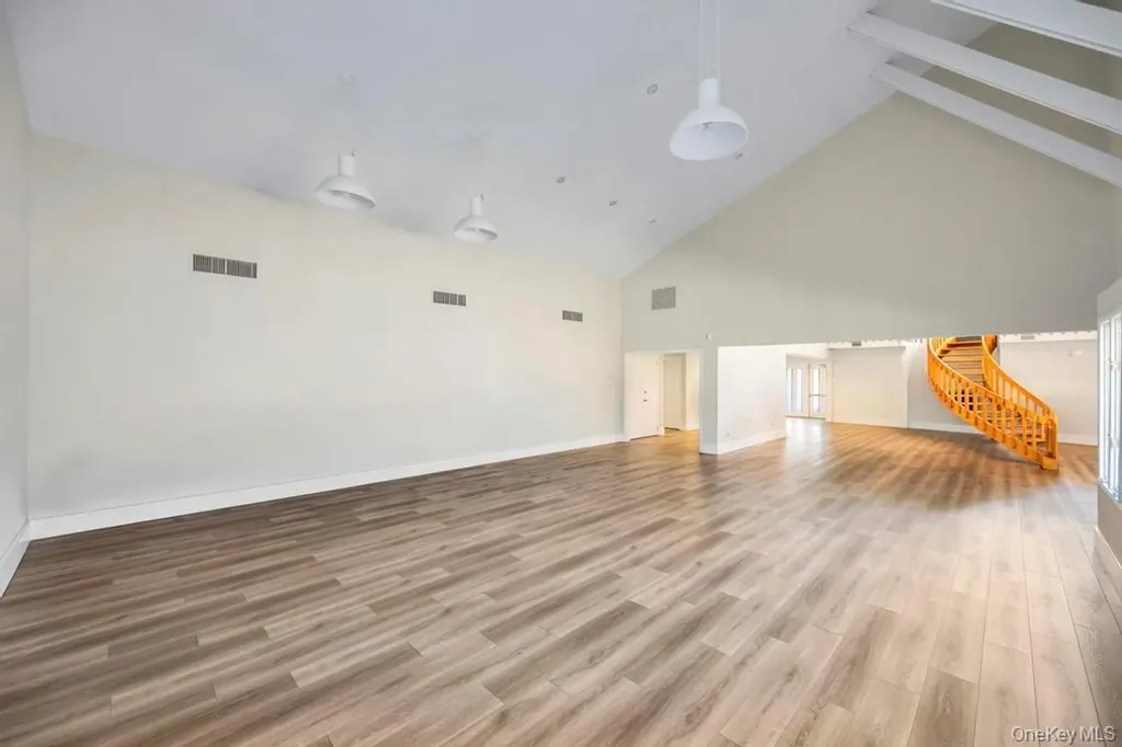 13 Mallard Path Coram NY 11727