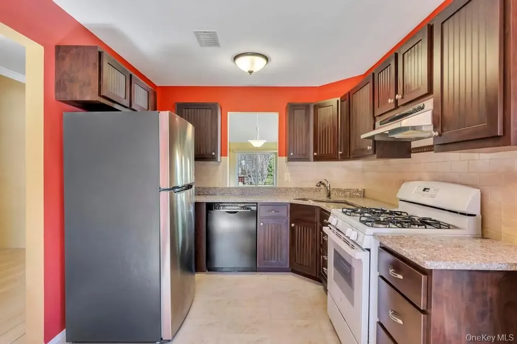 13 Mallard Path Coram NY 11727