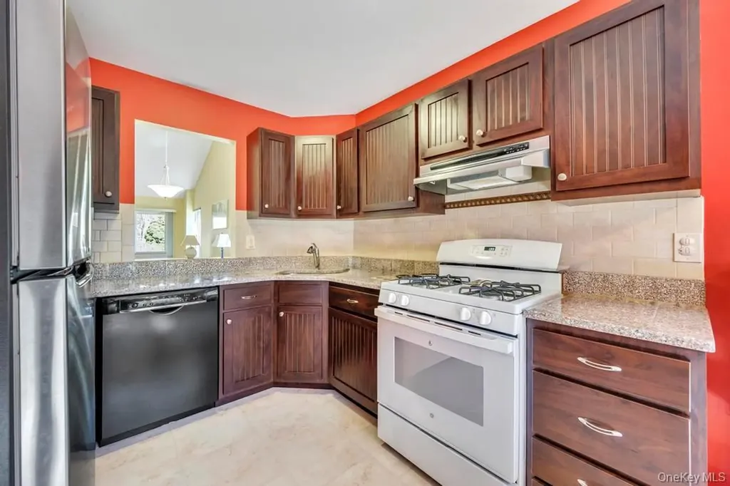 13 Mallard Path Coram NY 11727