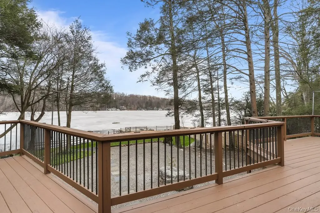 58 Twin Lakes Road South Salem NY 10590
