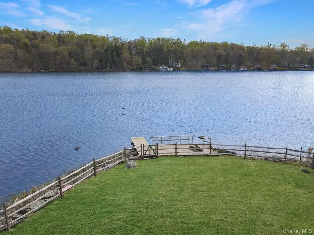 58 Twin Lakes Road South Salem NY 10590