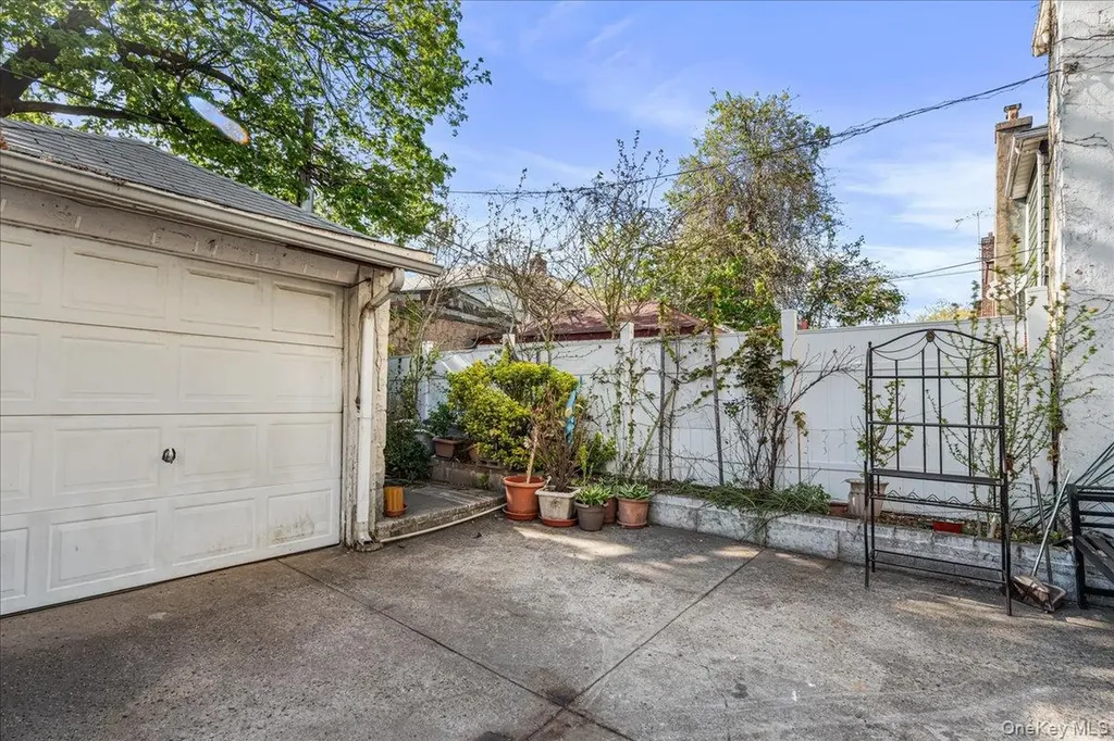 540 E 52nd Street Brooklyn NY 11203