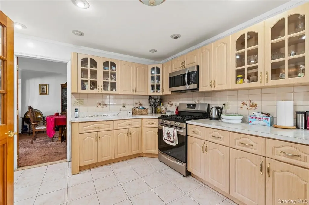 55 Harriet Avenue Hempstead NY 11550