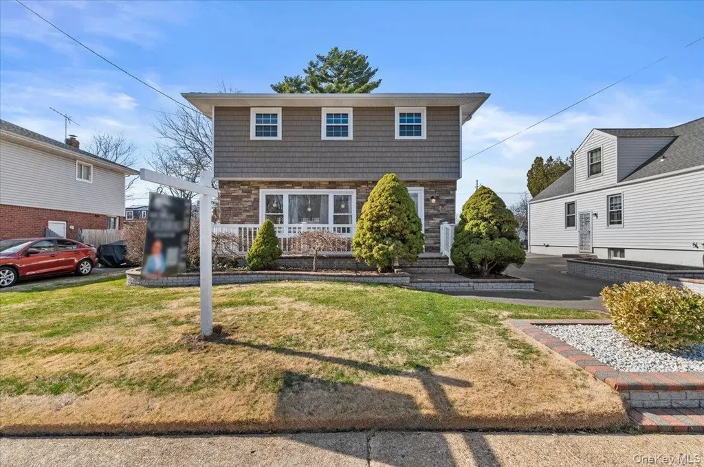 55 Harriet Avenue Hempstead NY 11550
