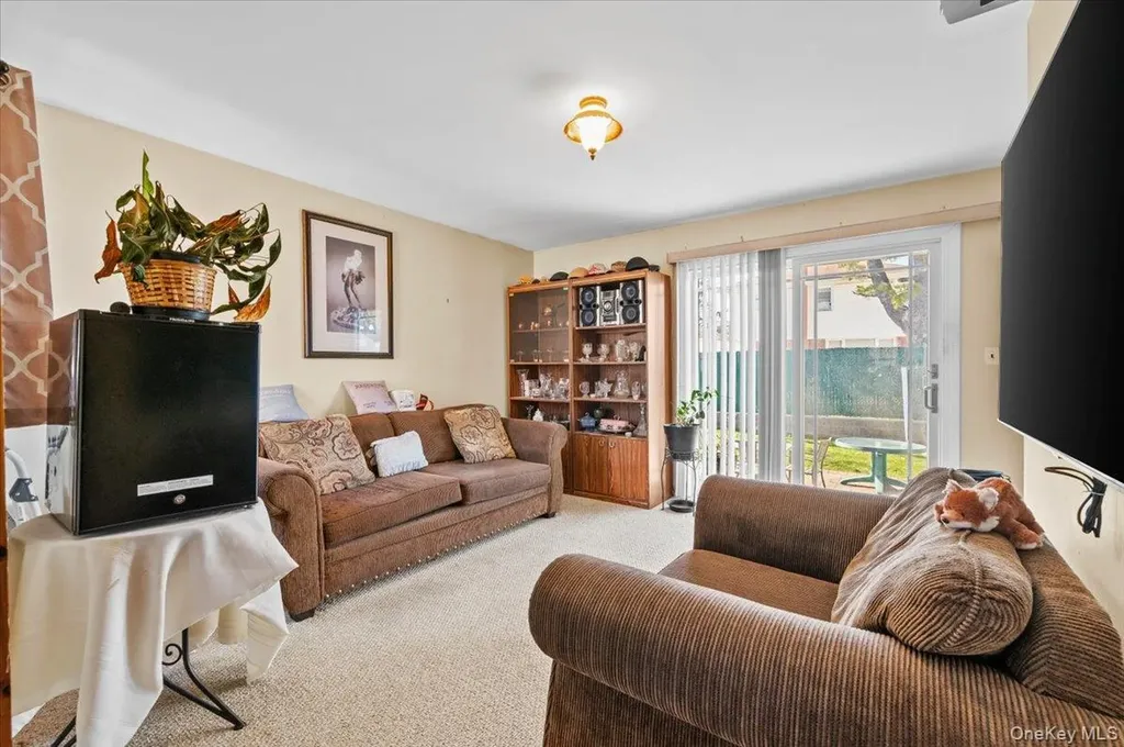 55 Harriet Avenue Hempstead NY 11550