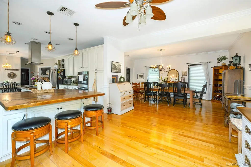 12 Broadview Lane Red Hook NY 12571