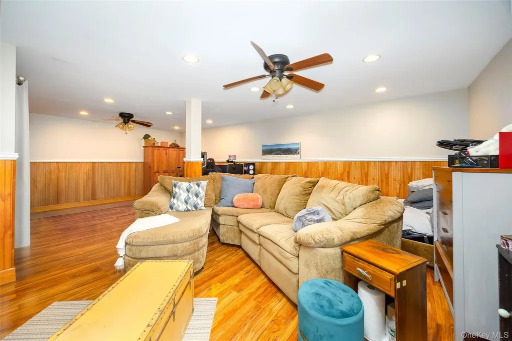 12 Broadview Lane Red Hook NY 12571
