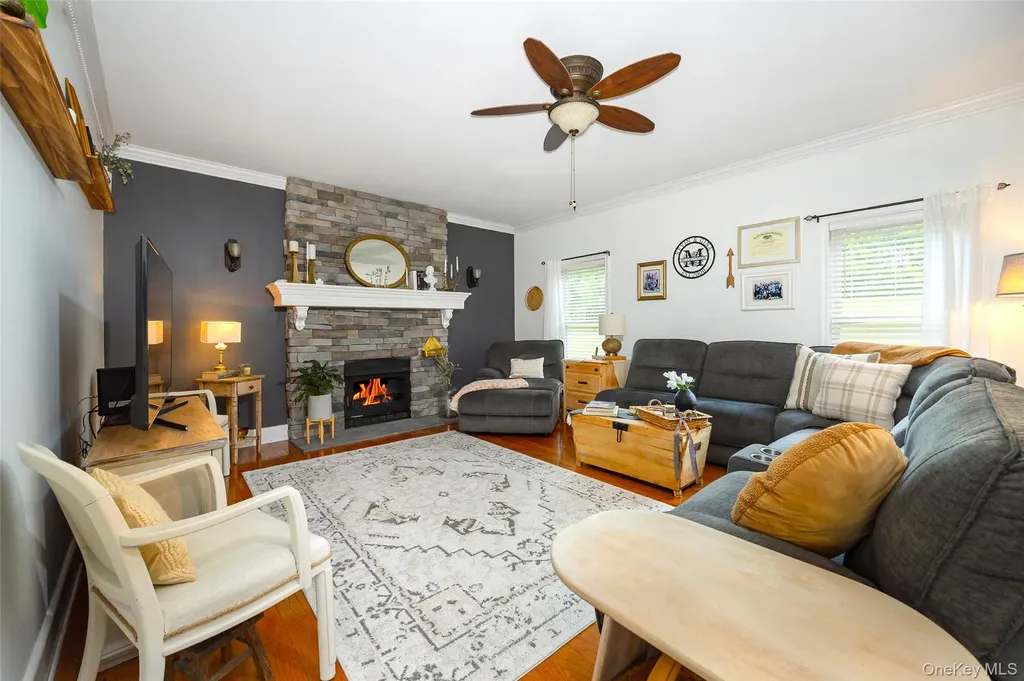 12 Broadview Lane Red Hook NY 12571