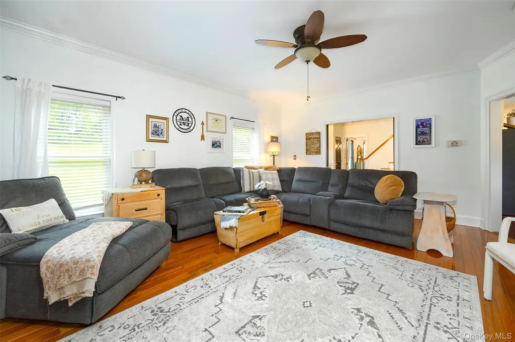 12 Broadview Lane Red Hook NY 12571