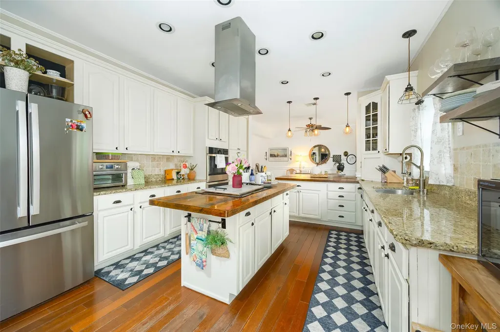 12 Broadview Lane Red Hook NY 12571