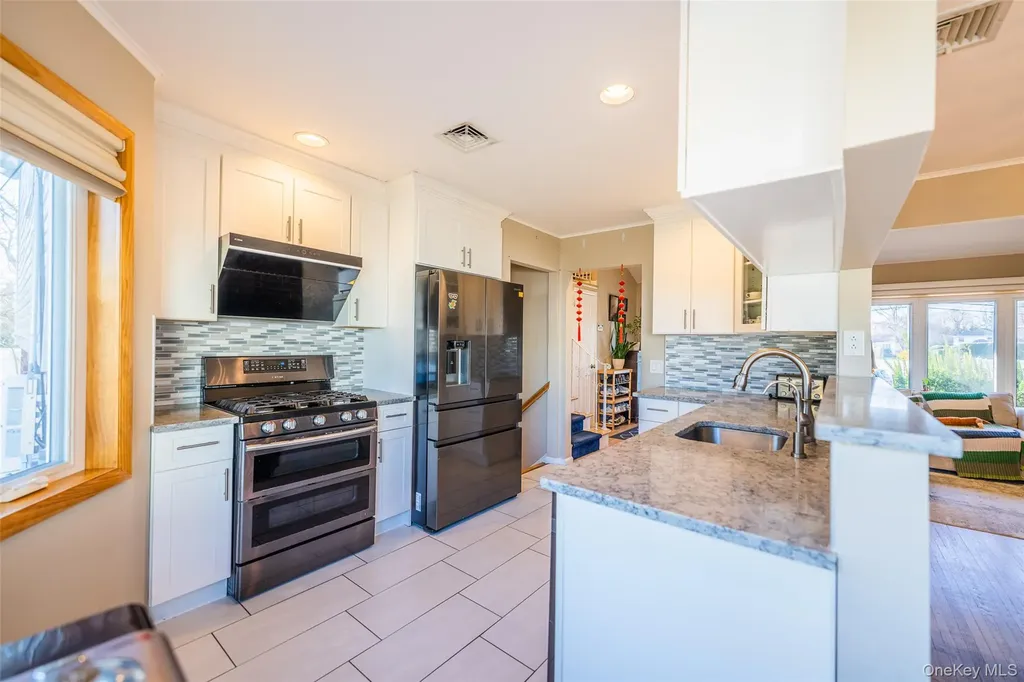 22 Forest Drive Plainview NY 11803