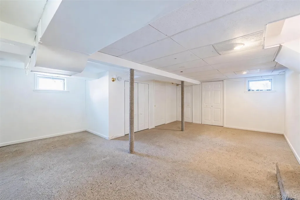 22 Forest Drive Plainview NY 11803