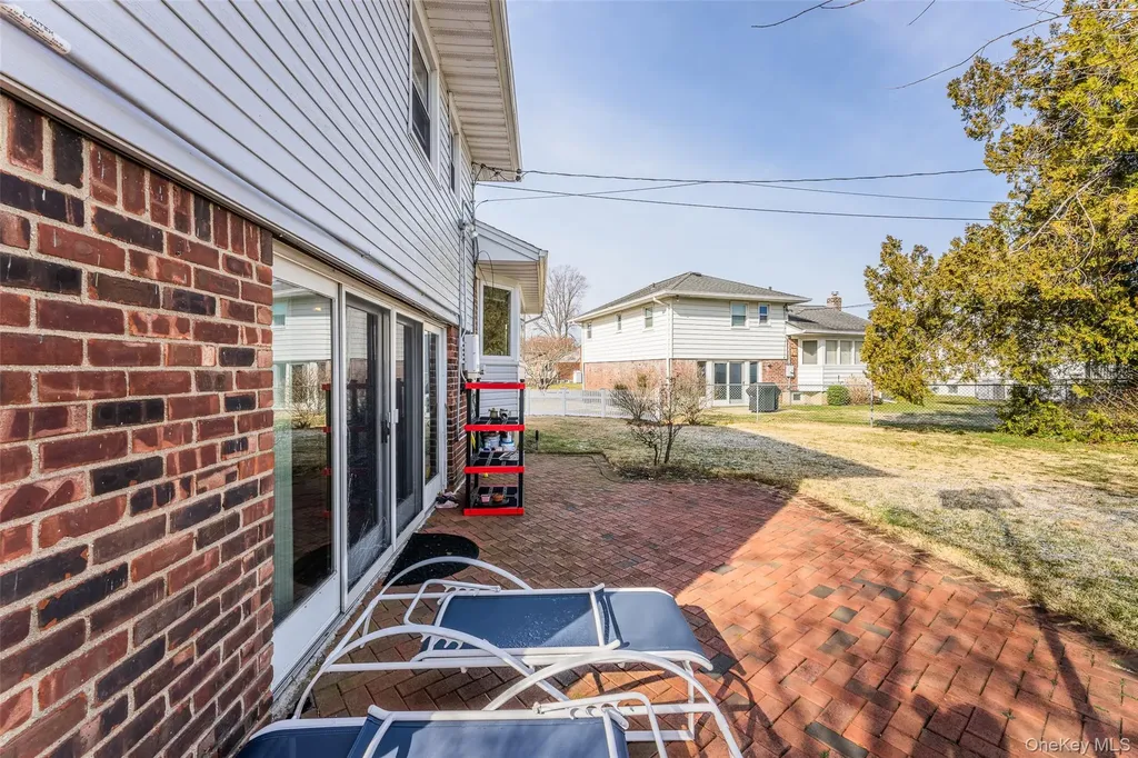 22 Forest Drive Plainview NY 11803