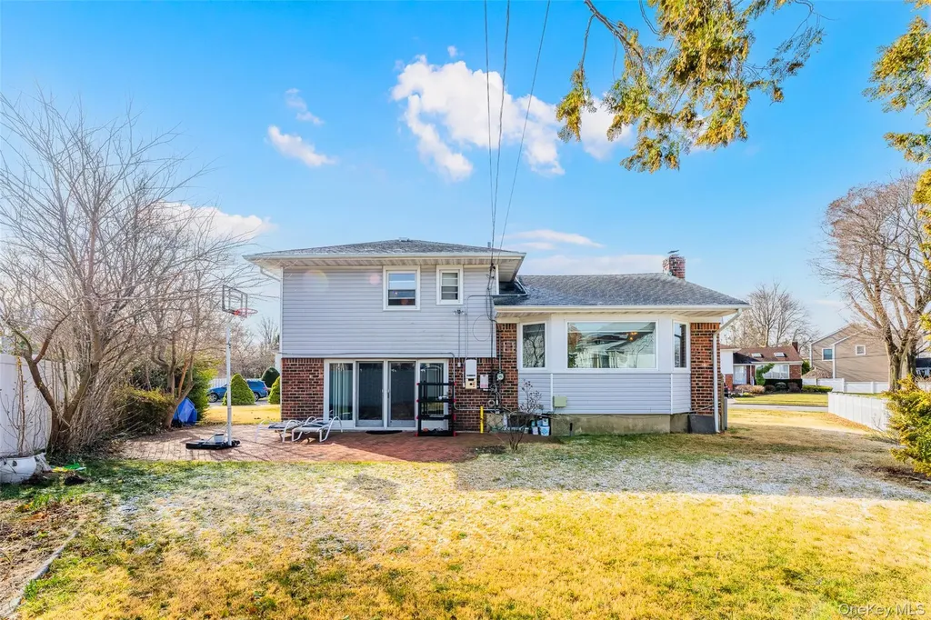 22 Forest Drive Plainview NY 11803