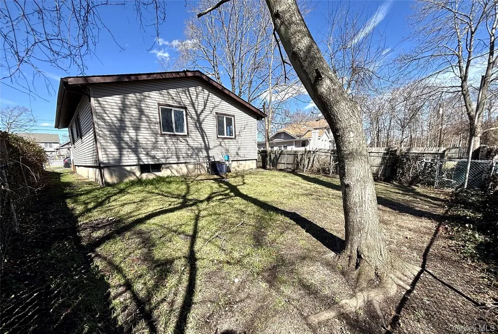 78 Carlton Avenue Mastic NY 11950