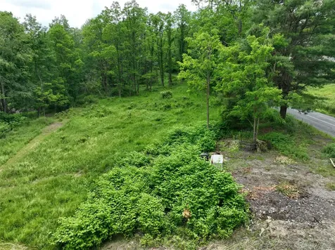37 Cranberry Road Greenfield Park NY 12435