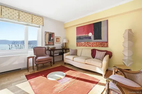 16 Rockledge Avenue Ossining NY 10562