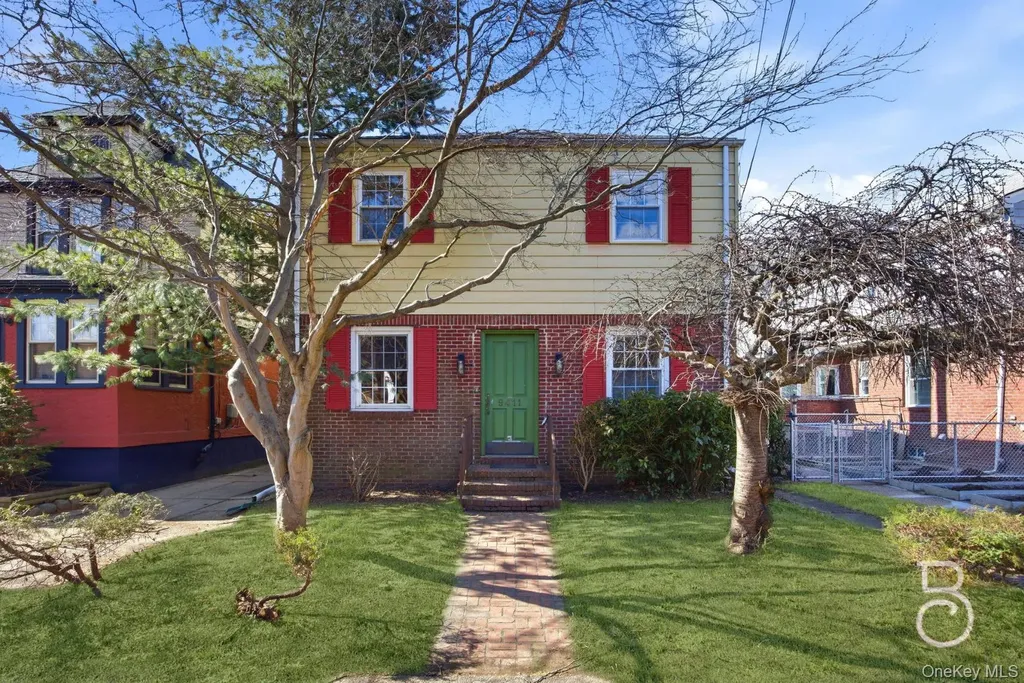 94-11 70th Avenue Forest Hills NY 11375