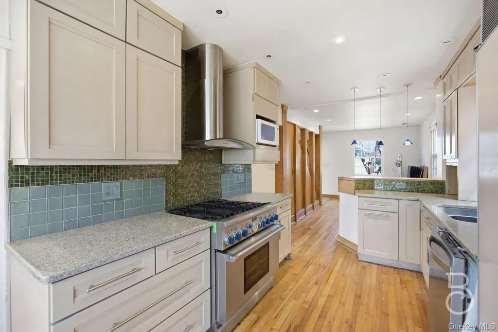 94-11 70th Avenue Forest Hills NY 11375