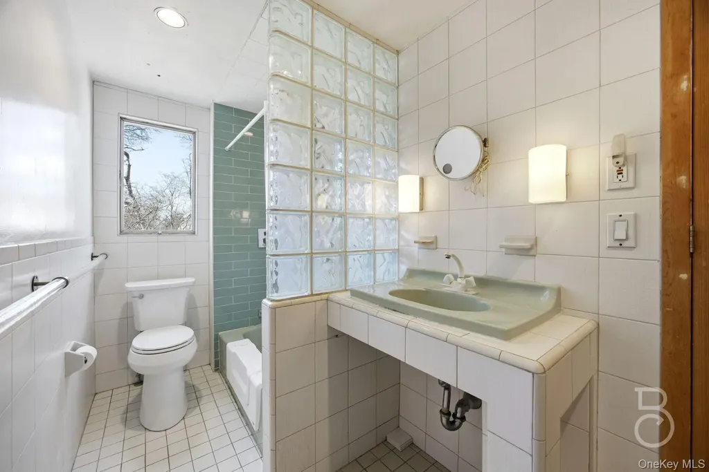 94-11 70th Avenue Forest Hills NY 11375