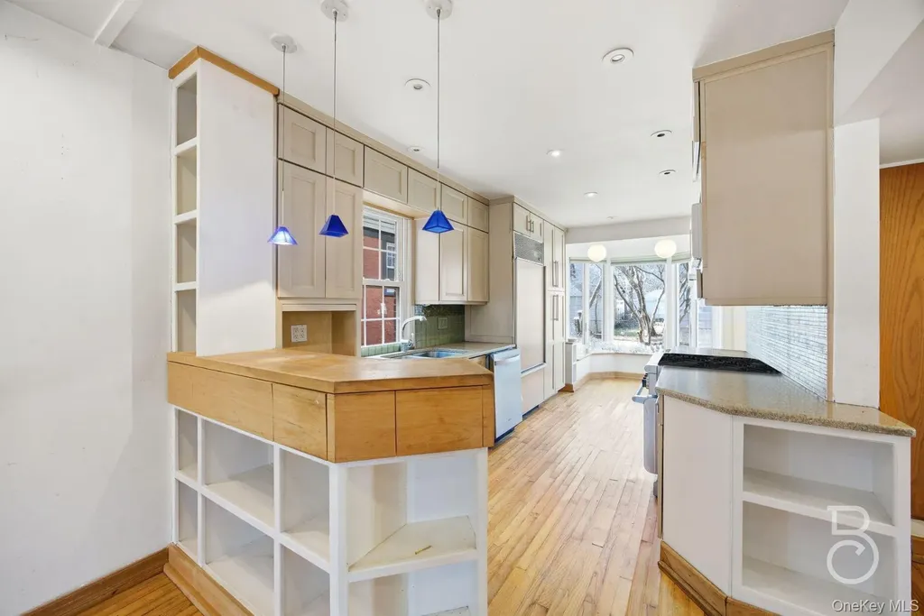 94-11 70th Avenue Forest Hills NY 11375