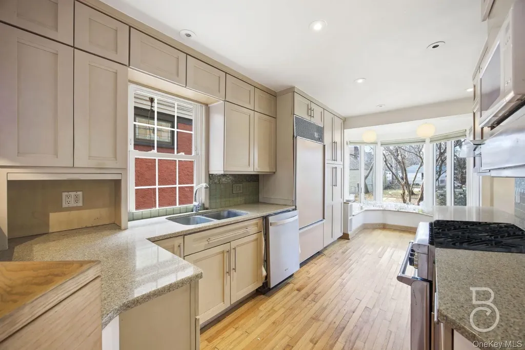 94-11 70th Avenue Forest Hills NY 11375