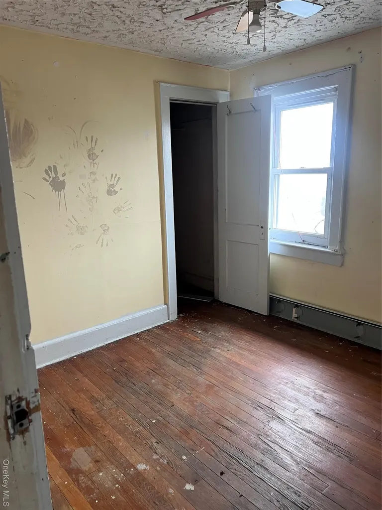 48 Pleasant Avenue Roosevelt NY 11575