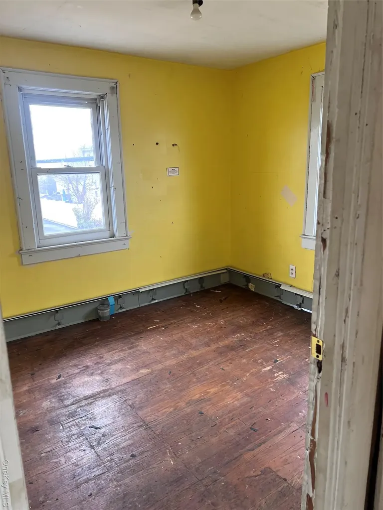 48 Pleasant Avenue Roosevelt NY 11575