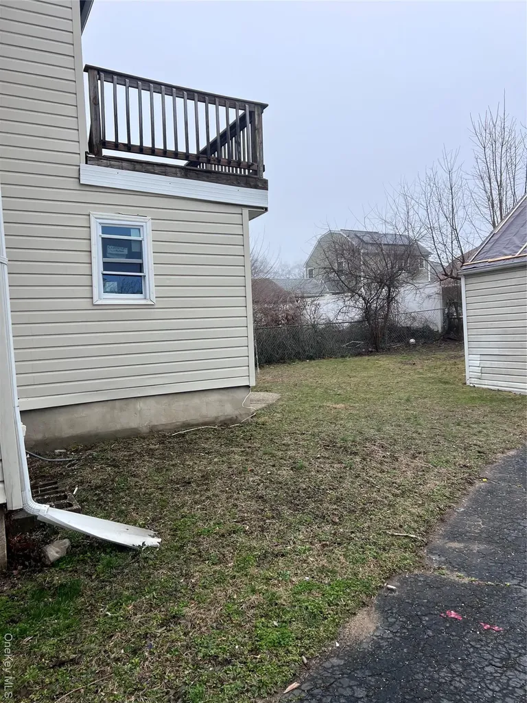 48 Pleasant Avenue Roosevelt NY 11575