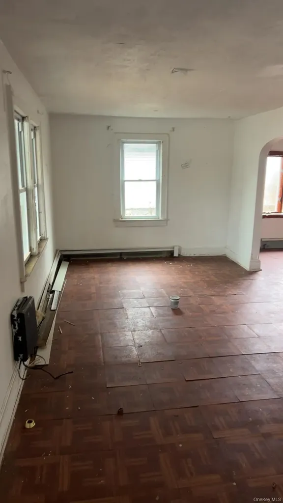 48 Pleasant Avenue Roosevelt NY 11575