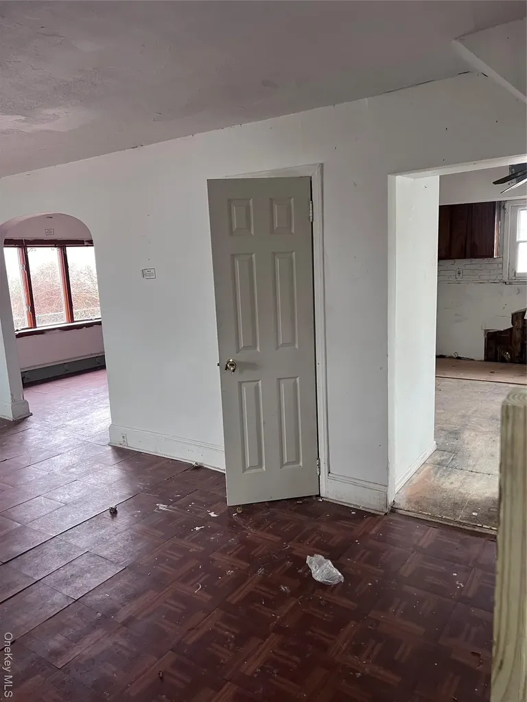 48 Pleasant Avenue Roosevelt NY 11575