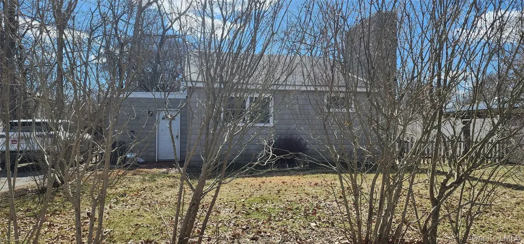 288 Cedar Road W Mastic Beach NY 11951