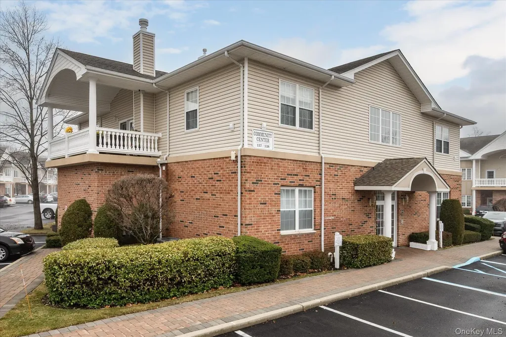 137 Francesca Way Amityville NY 11701