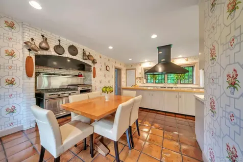 95 Piping Rock Road Locust Valley NY 11560